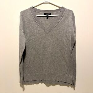 Banana Republic Light Gray V-Neck Sweater